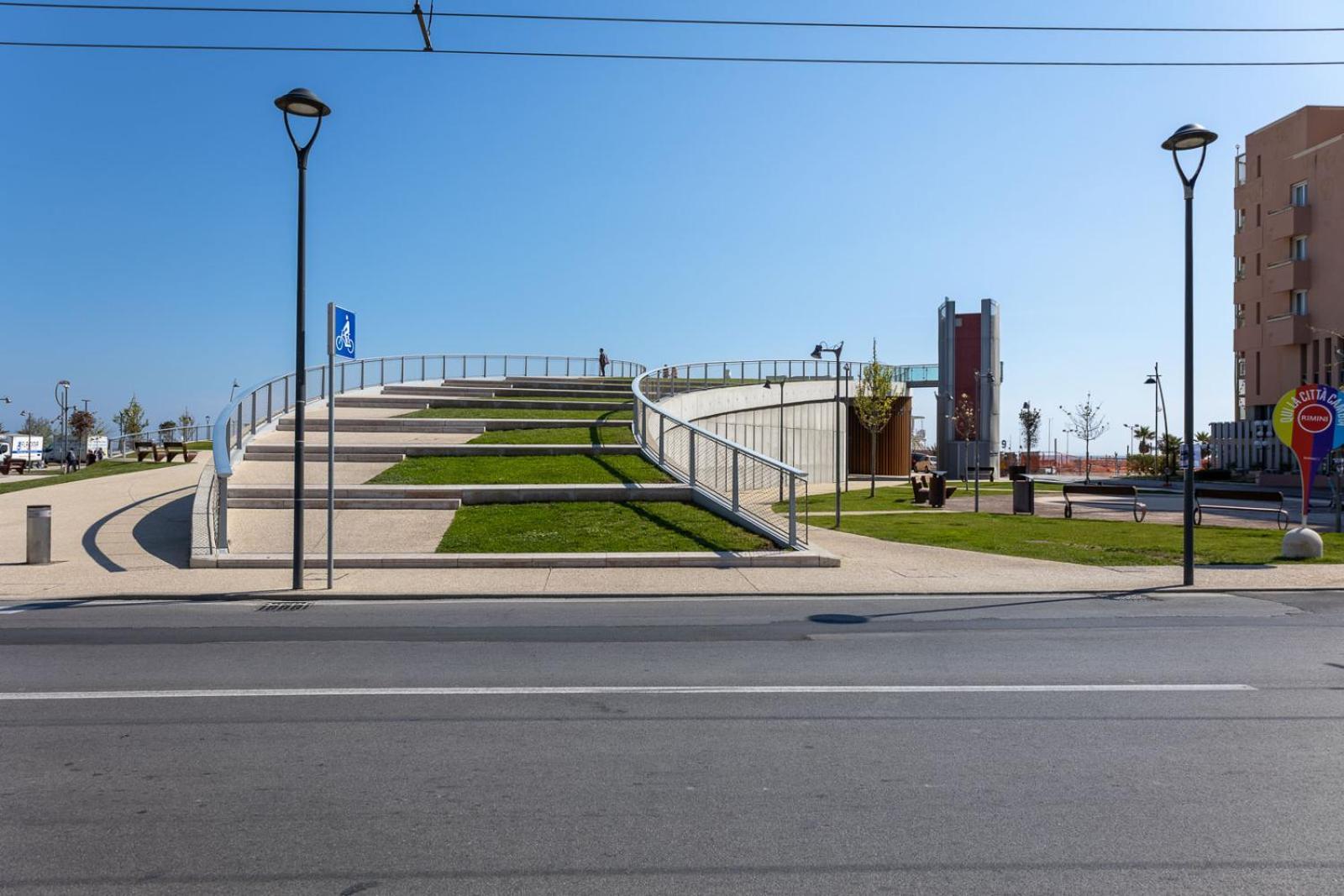 Bilocale Con Giardino A 200Mt Dal Mare - Homeunity Rimini Bagian luar foto