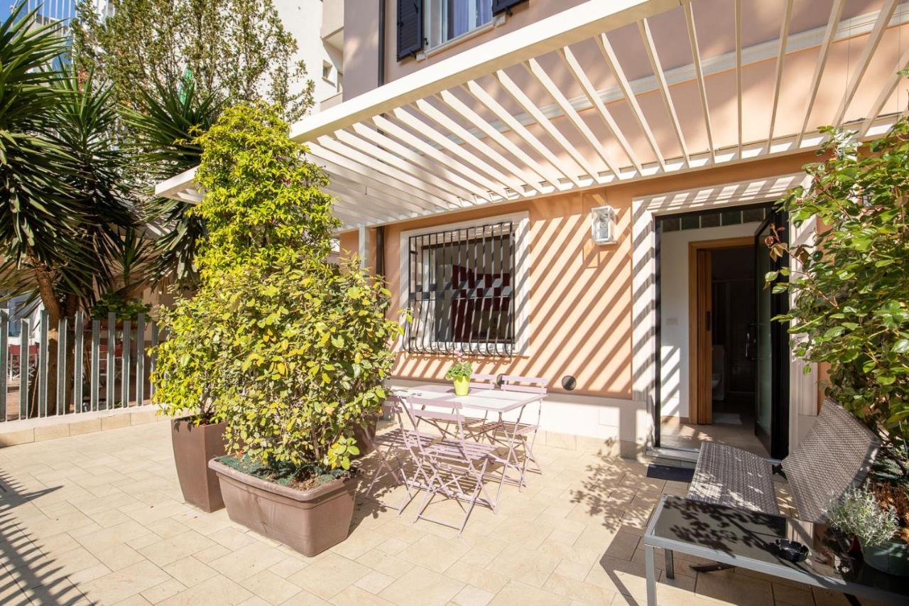 Bilocale Con Giardino A 200Mt Dal Mare - Homeunity Rimini Bagian luar foto